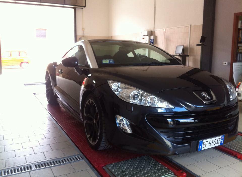 Auto in revisione