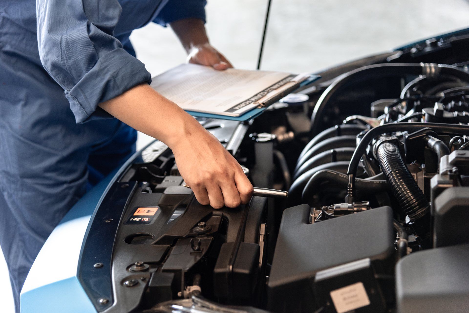Riparazione motore auto