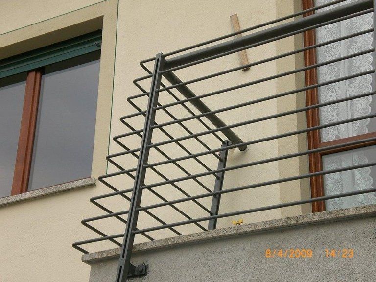 Balcone con ringhiera di sicurezza