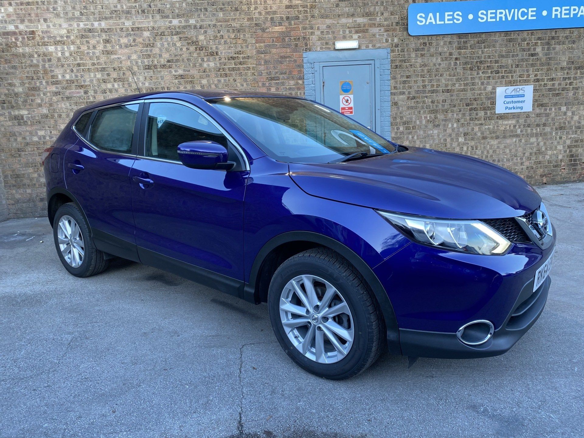 View the Nissan Qashqai Acenta for sale at Cars Grimsby. A versatile family SUV with great comfort, safety and efficiency from your trusted local dealership.
