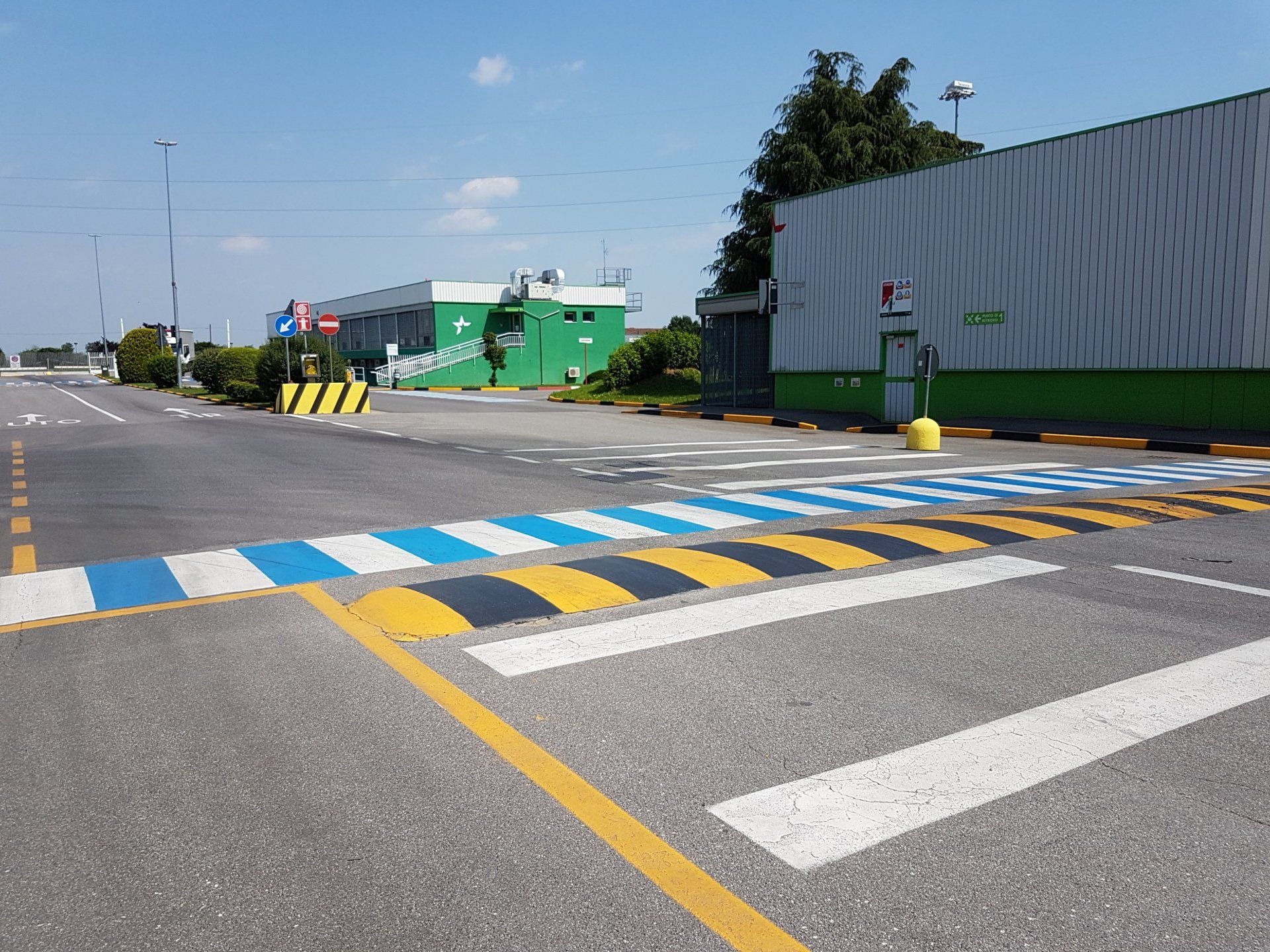 esempio di segnaletica aziendale di sicurezza