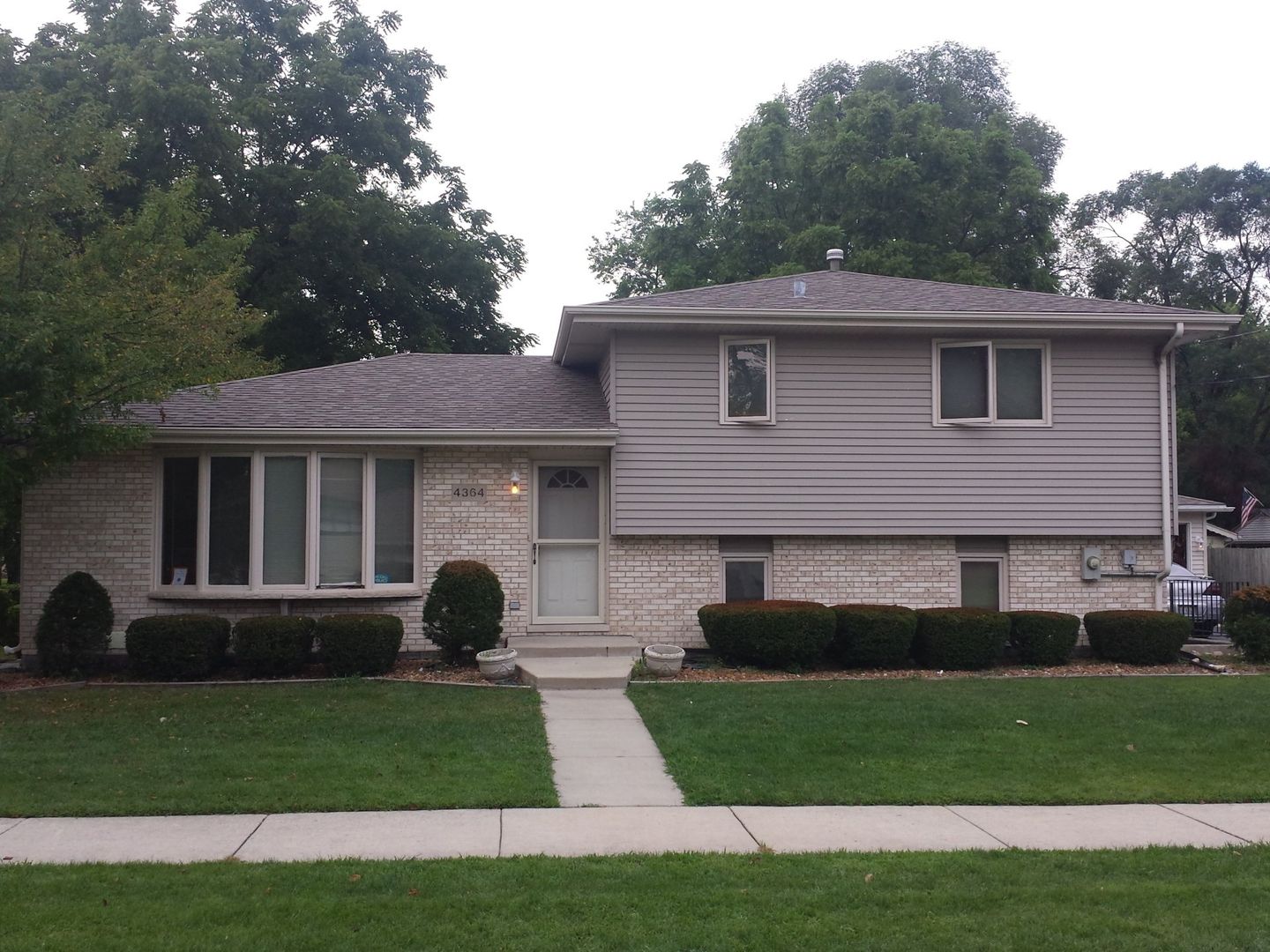 The roof was completed in the fall of 2014 Midlothian, IL