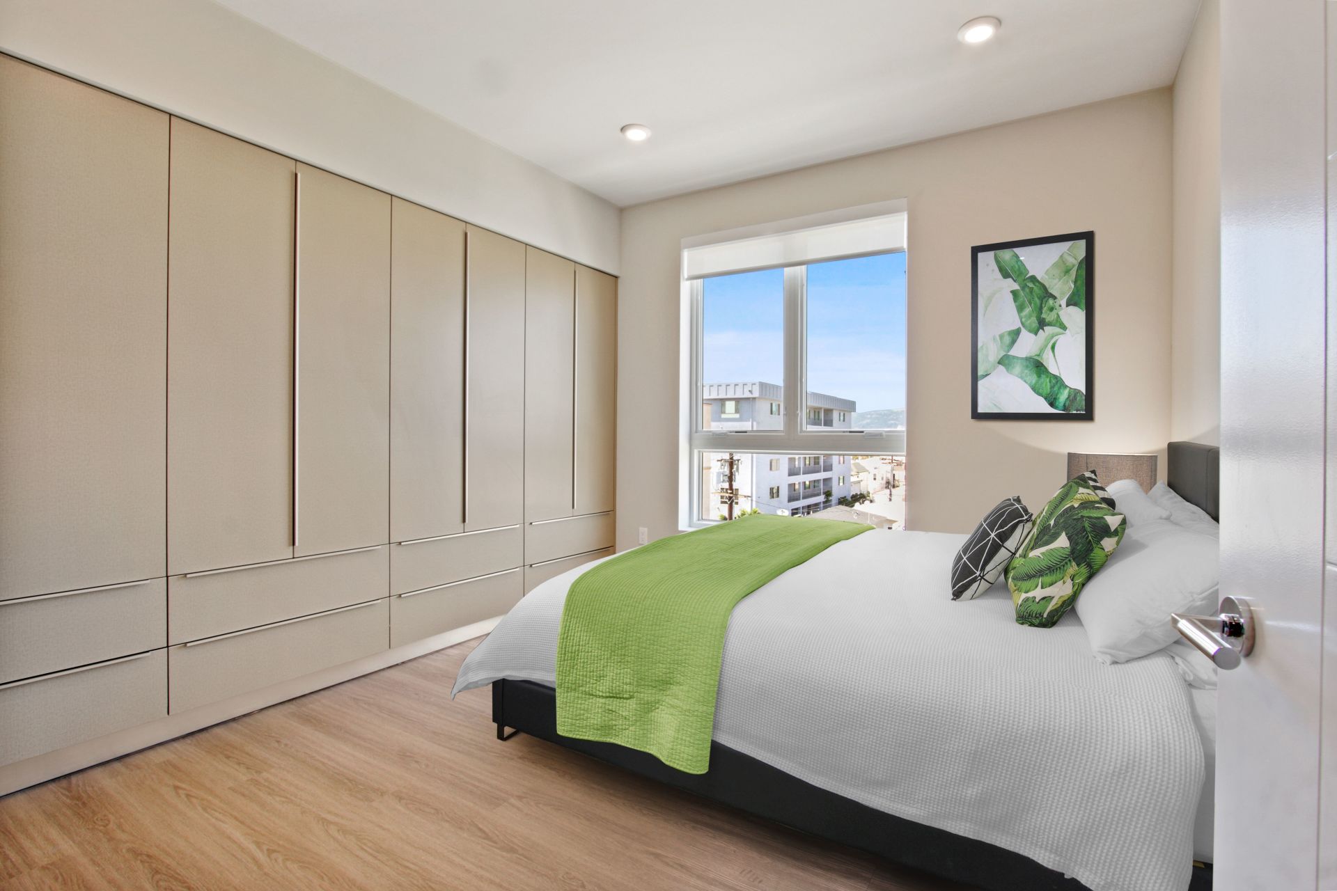1115 Cardiff bedroom