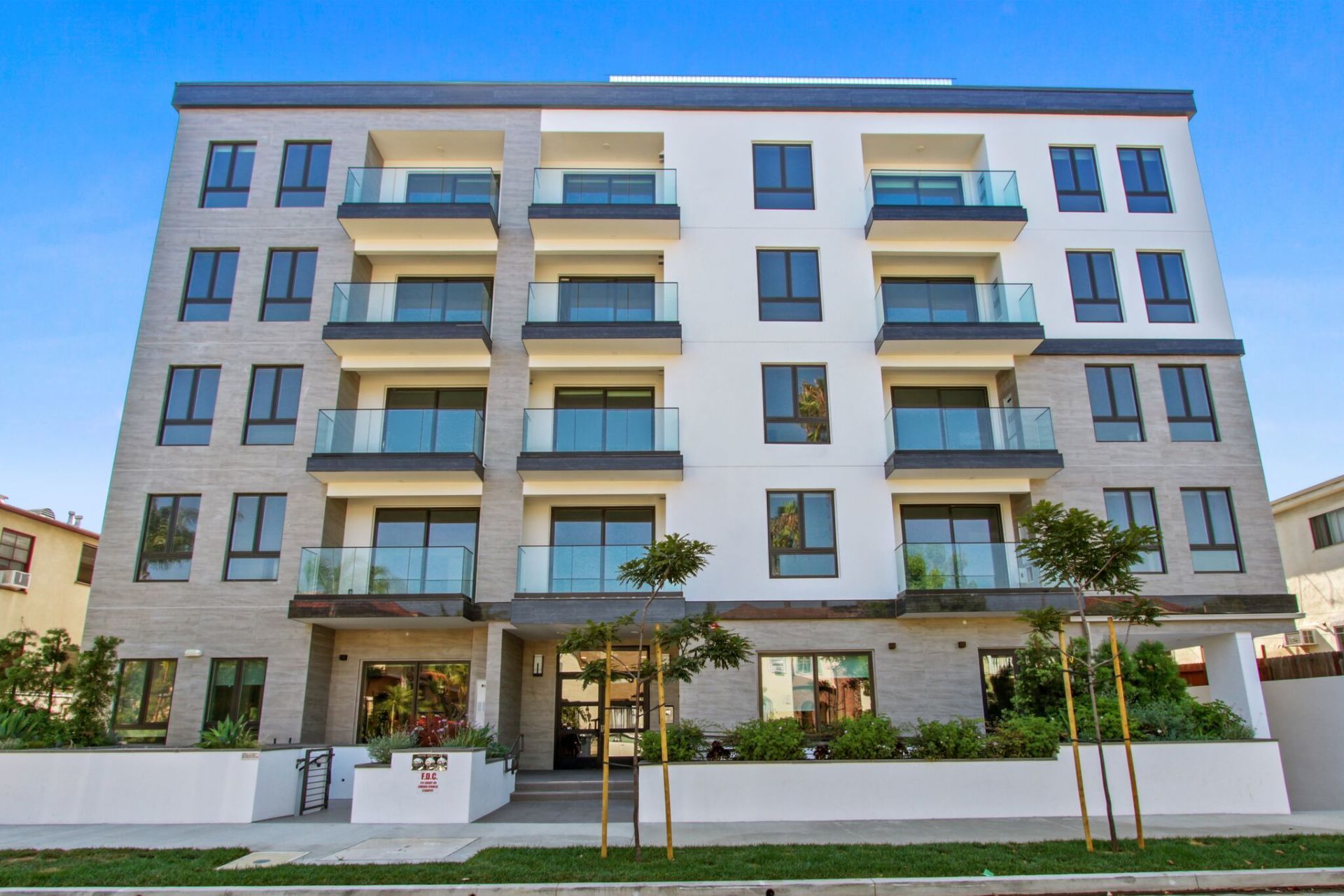 1115 Cardiff exterior