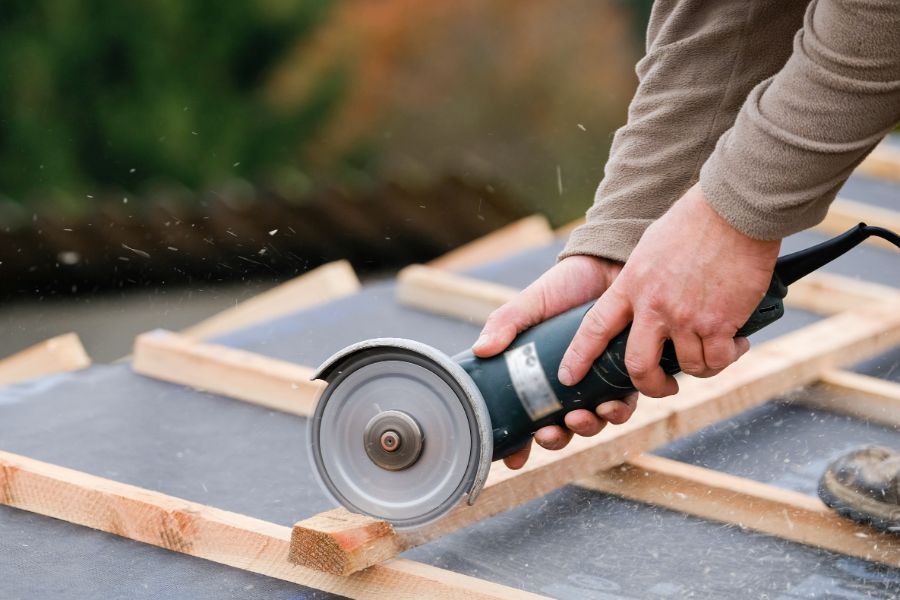 Realizzazione coperture in legno e lamiera