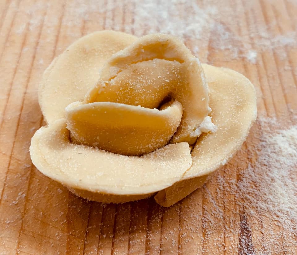 raviolo a forma di rosa