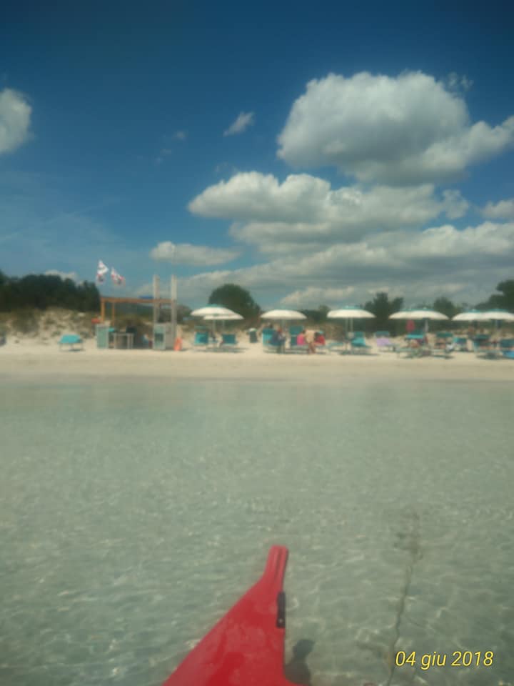 stabilimento balneare visto dalla canoa