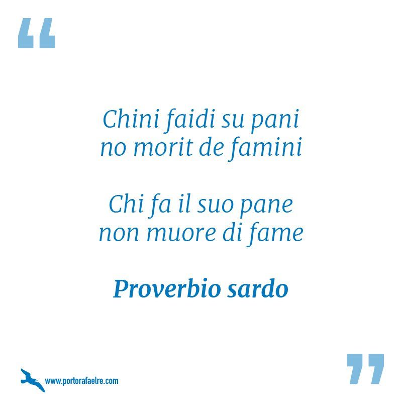 su fondo bianco è riportata una citazione del proverbio sardo