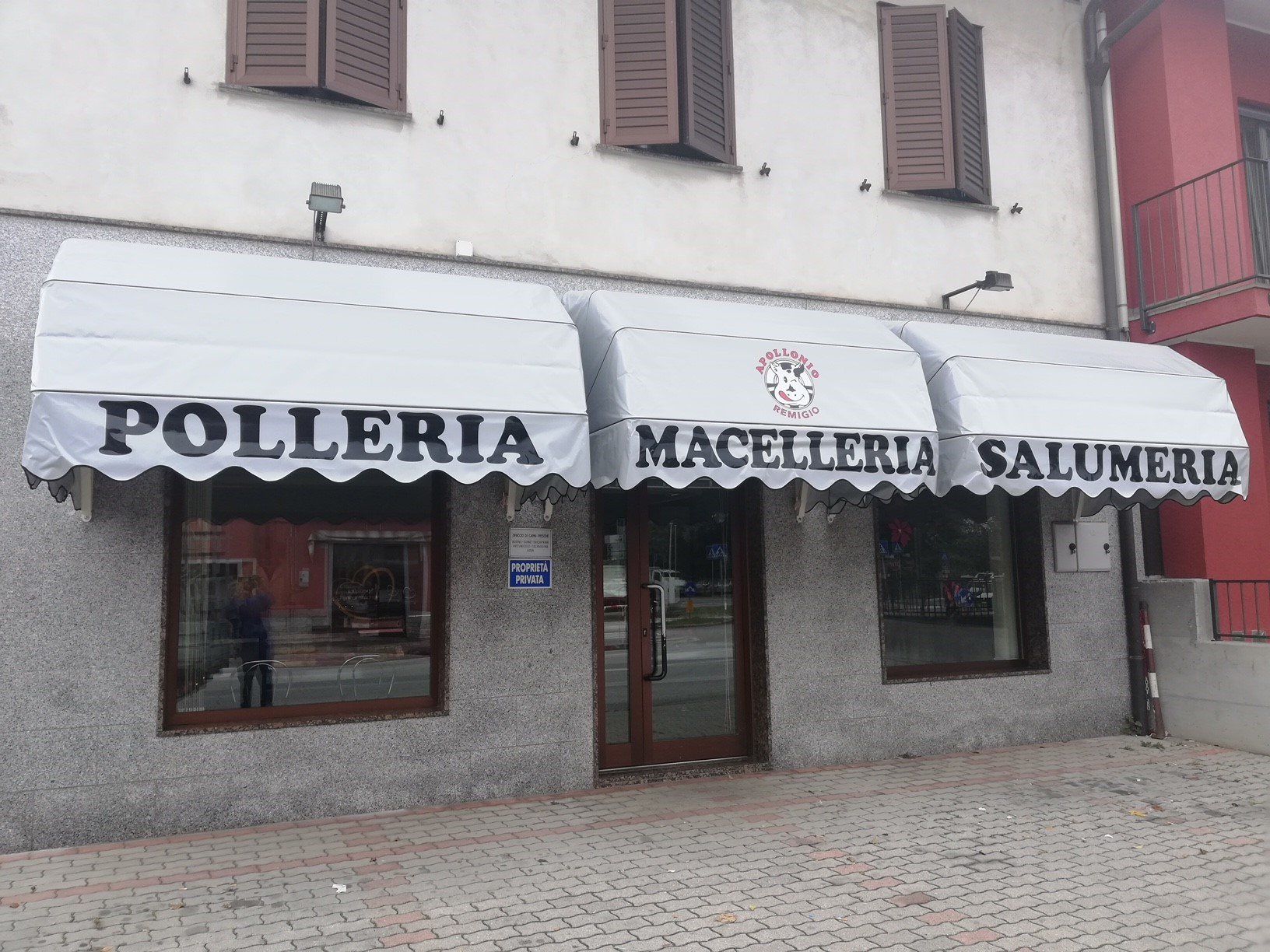 infissi negozio
