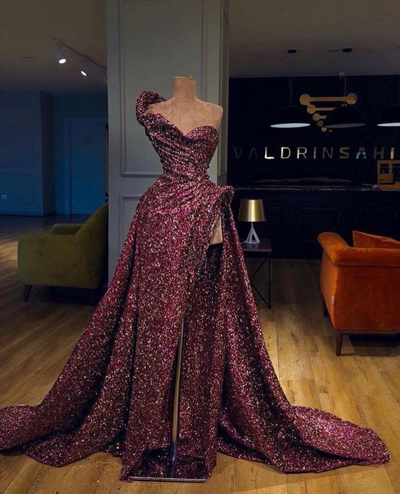 Second Wedding  Dress ideas glamour in Red 