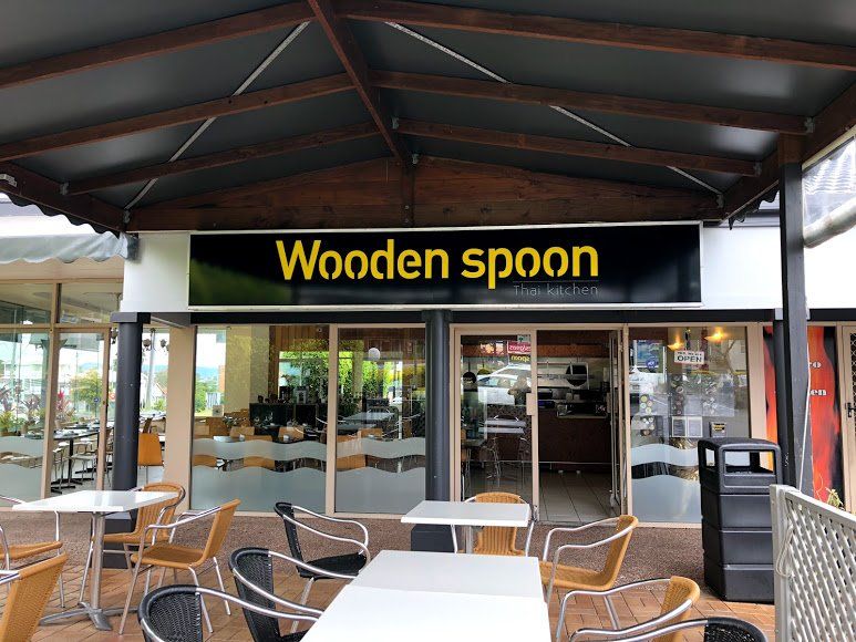 Yellow Logo On Black Lightbox — Signage In Acacia Ridge, QLD