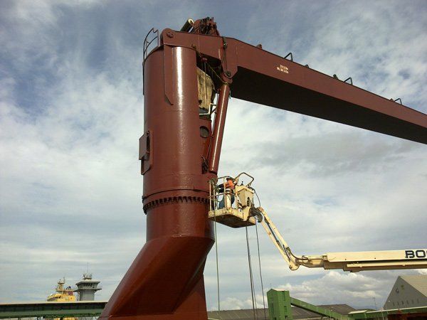 fixing a metal structure