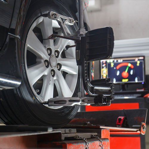 Tyre replacement and new tyre fitting