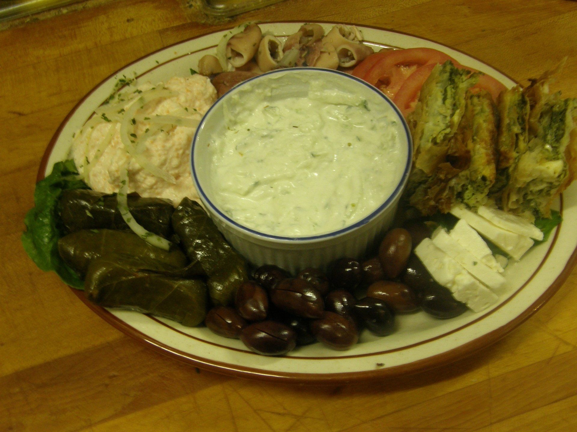 plateau grec aux olives et trempette