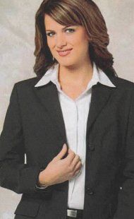 woman wearing black jacket