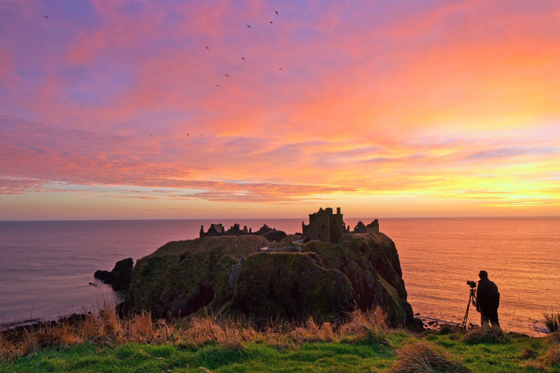 Dunnottar Castle Whisky Tours Shore Excursion Visit Scotland Private Tours Aberdeen with Time Exposure Travel