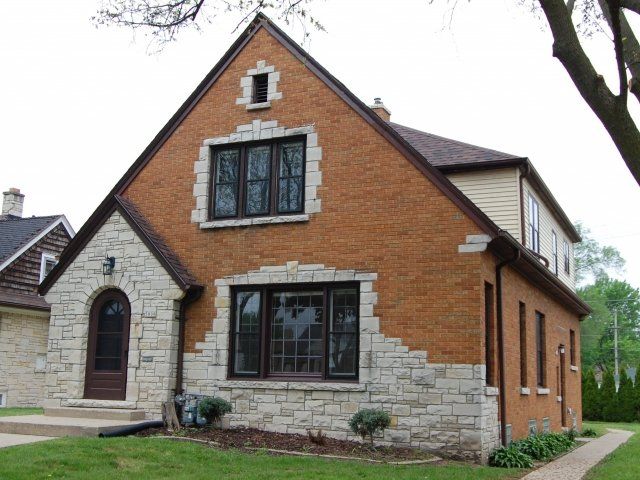Front Right View