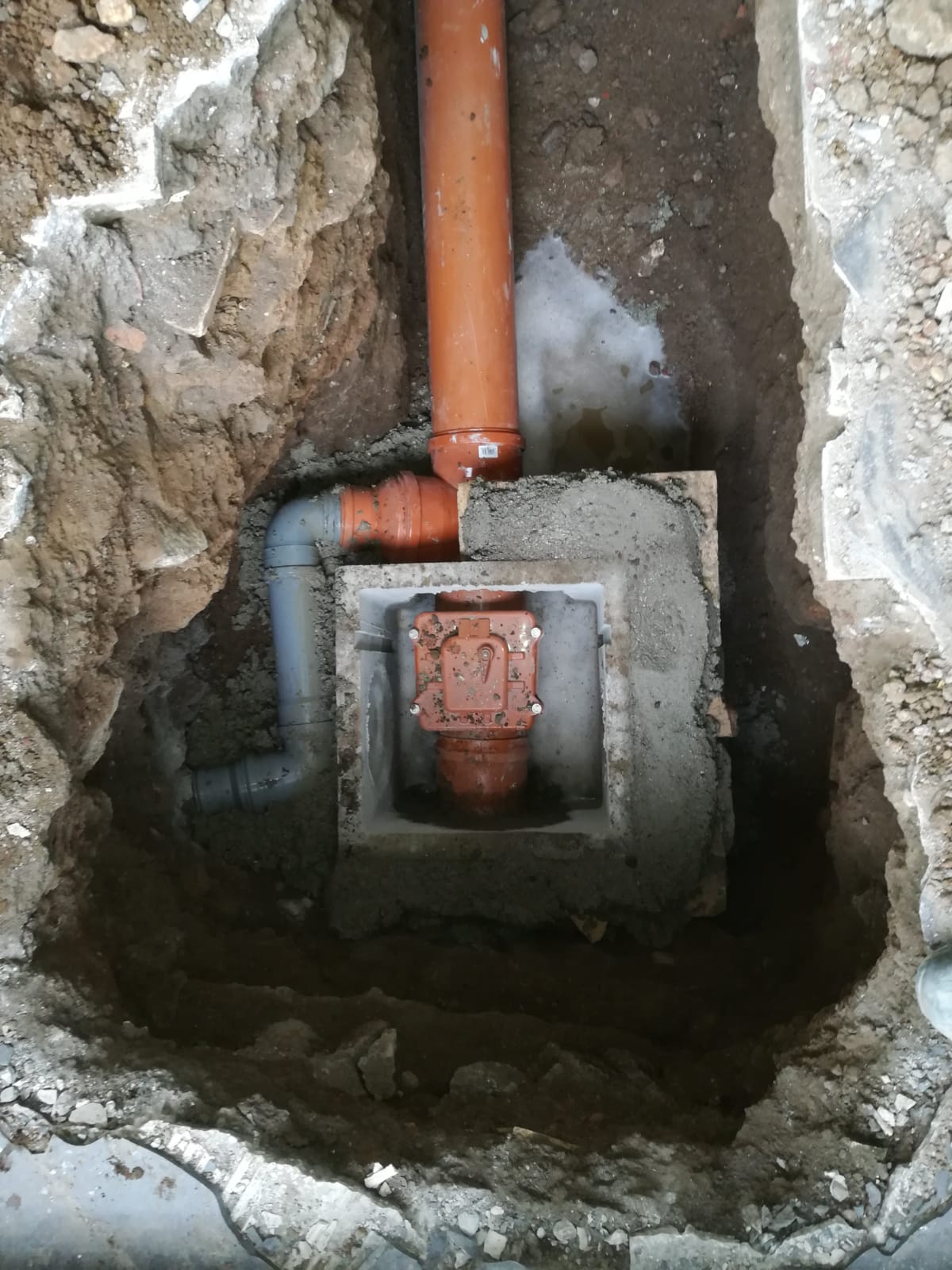 Ristrutturazione impianti fognari Roma