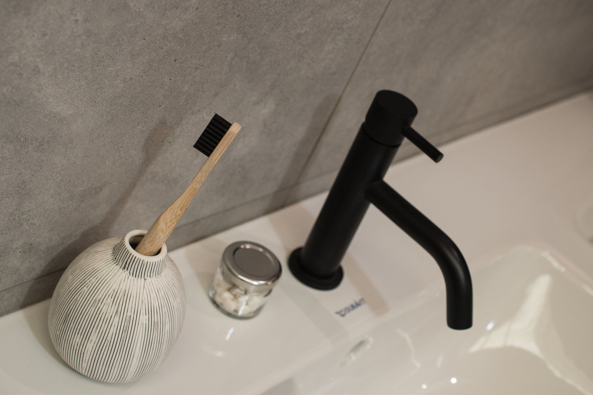 Showroom 142