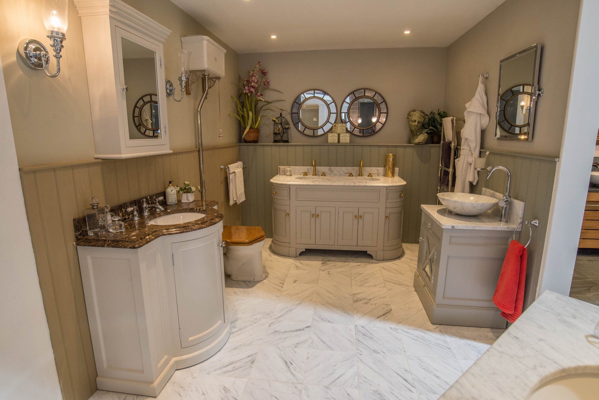 Showroom 72