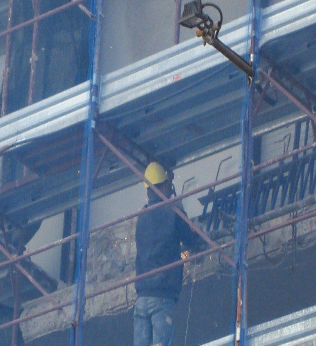 Ristrutturazione di edificio in Via Laurana