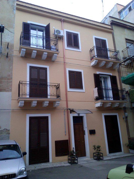 Condominio dopo risanamento strutturale in Piazzetta Tudisco