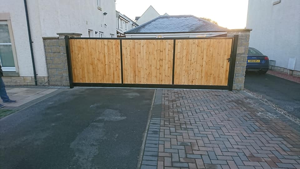 wooden drive gate