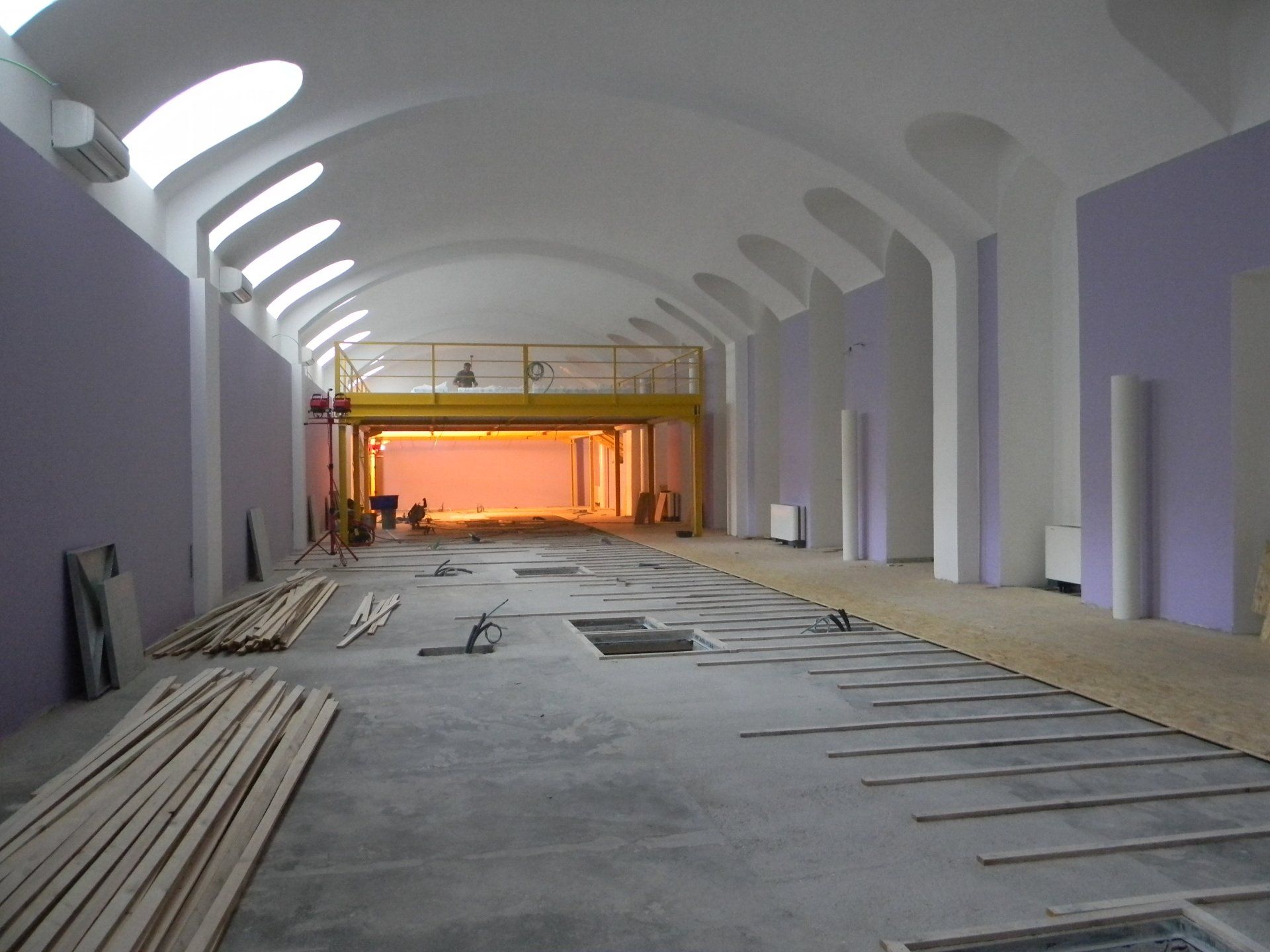 ambiente interno pronto per la posa del pavimento