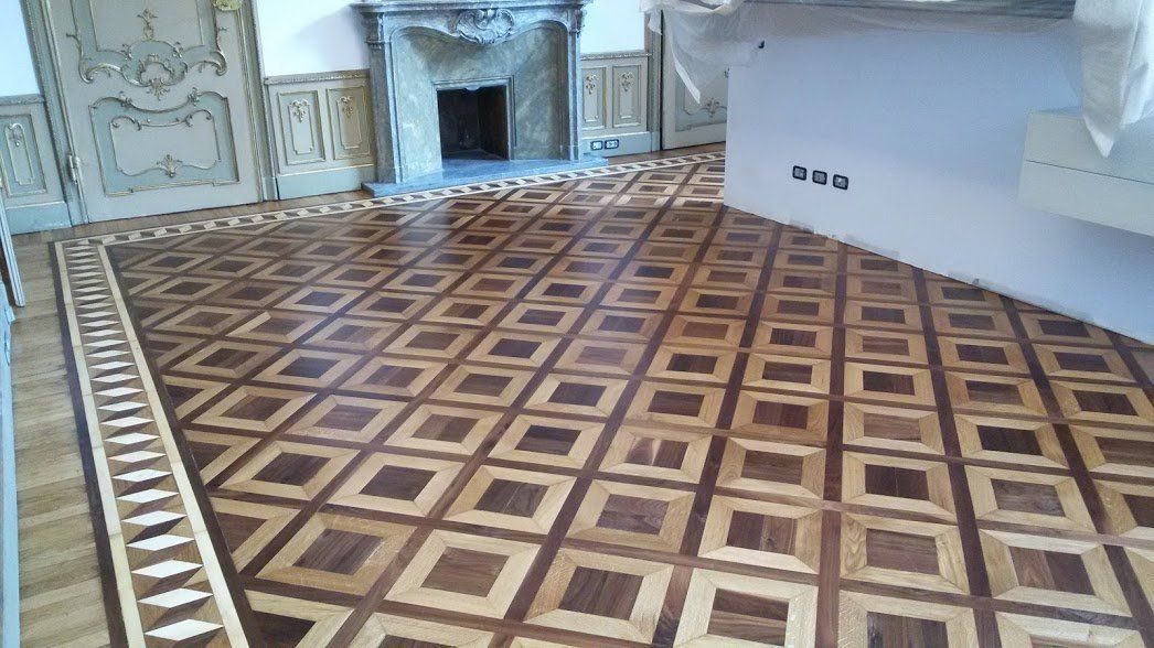 parquet in legno misto chiaro e scuro