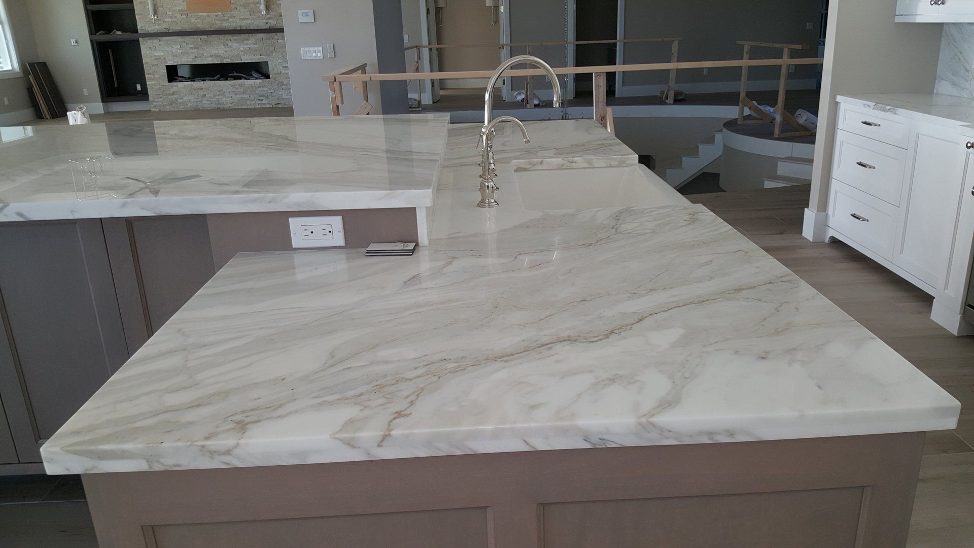 Marble Table — Naples, FL — Rain Forest Marble Inc.