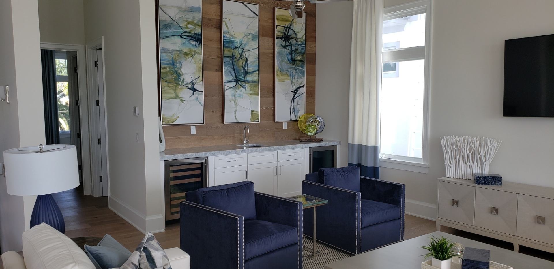 Modern Design Living Room — St Naples, Florida — Rain Forest Marble Inc.