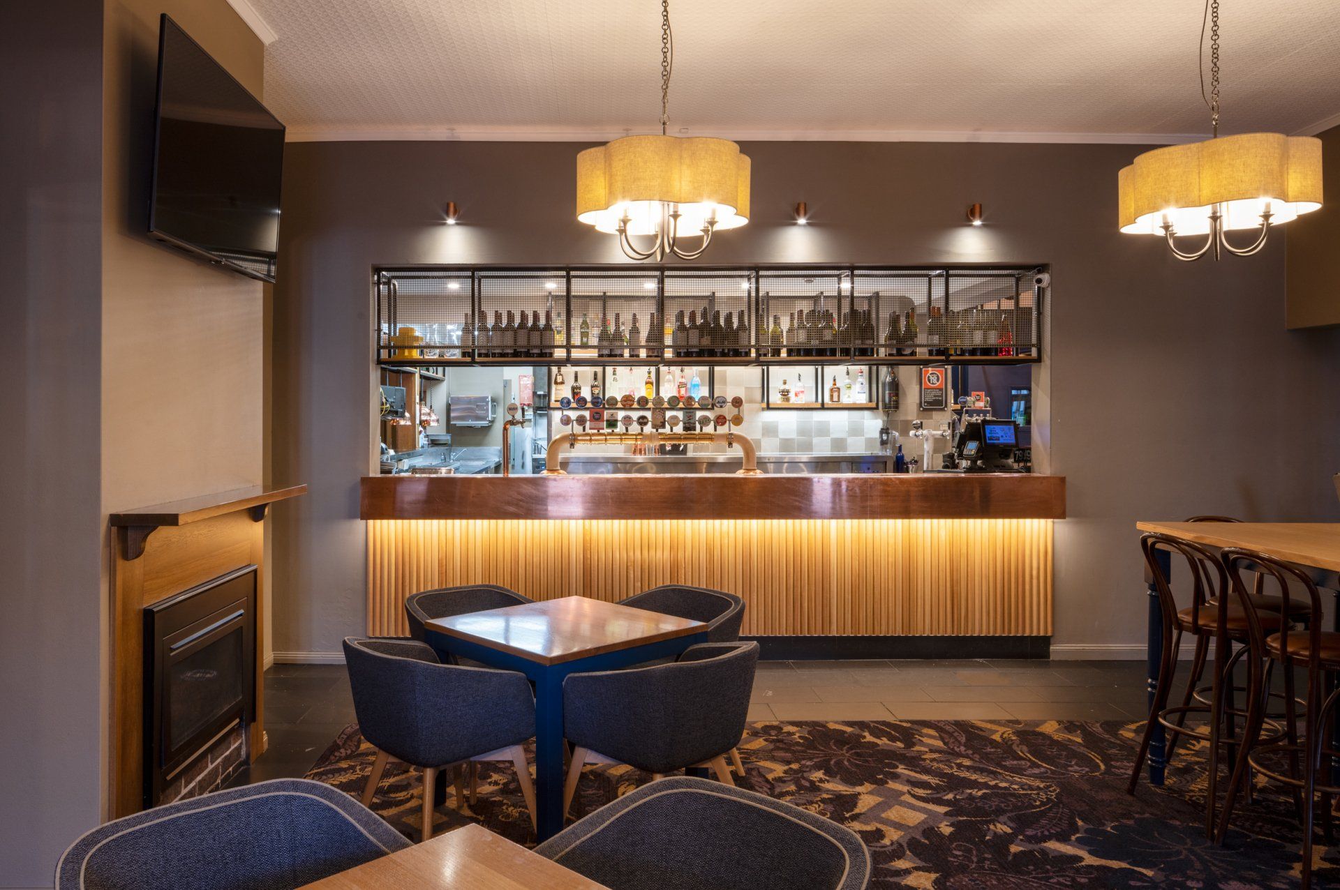 Close up of bar and chandeliers at the whitebull hotel in armidale 