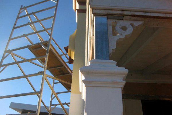 tall ladder next to freeman house building in armidale 