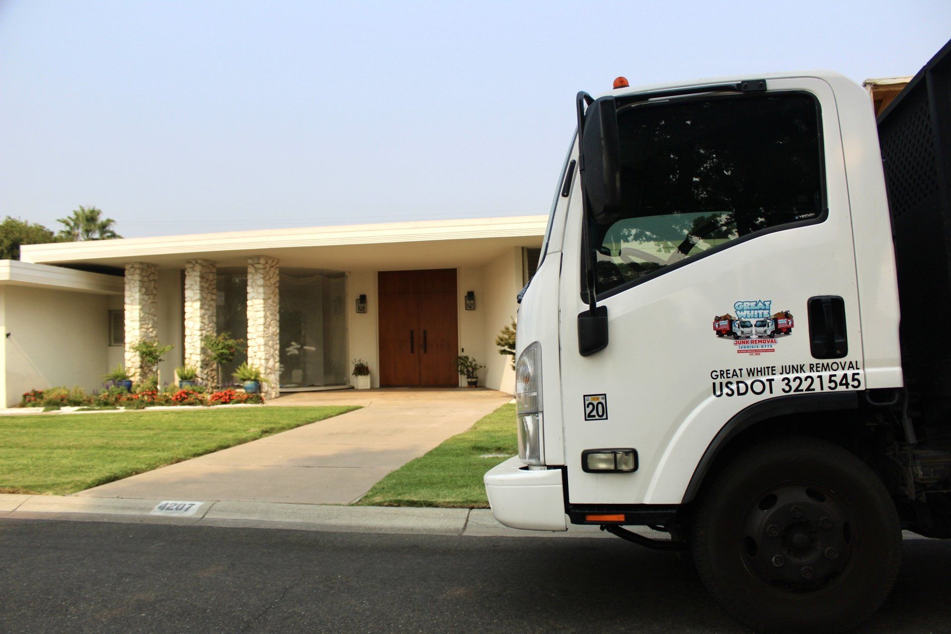 Residential Junk Removal — Stockton, CA — Great White Junk Removal Residential Junk Removal — Stockton, CA — Great White Junk Removal