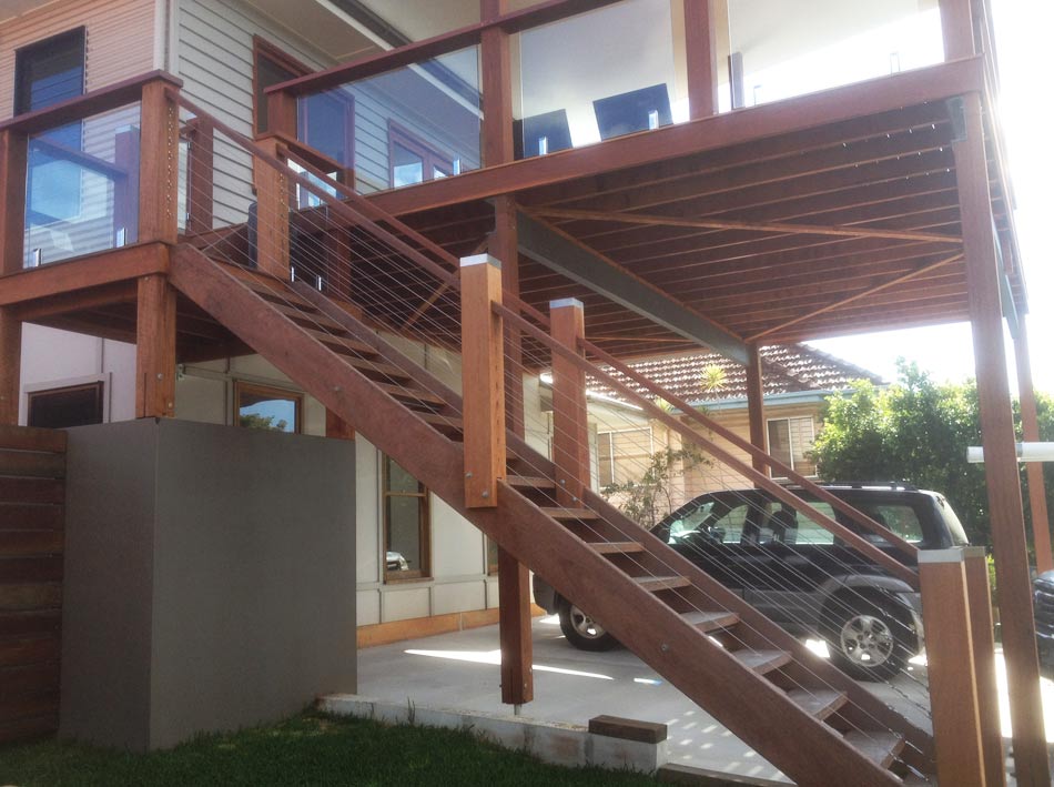 steps down from raised deck