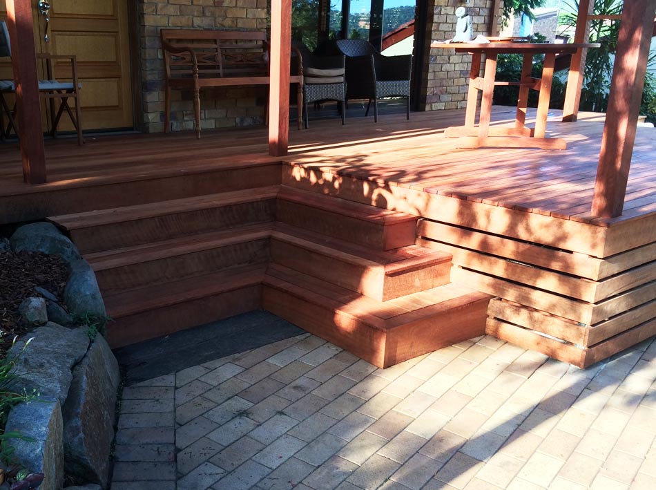 steps off deck