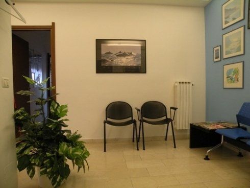 sala per attesa in studio dentistico