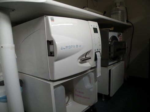 autoclave per sterilizzare strumenti del dentista