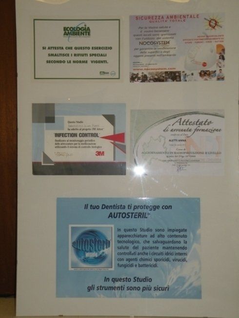 attestati in uno studio dentistico