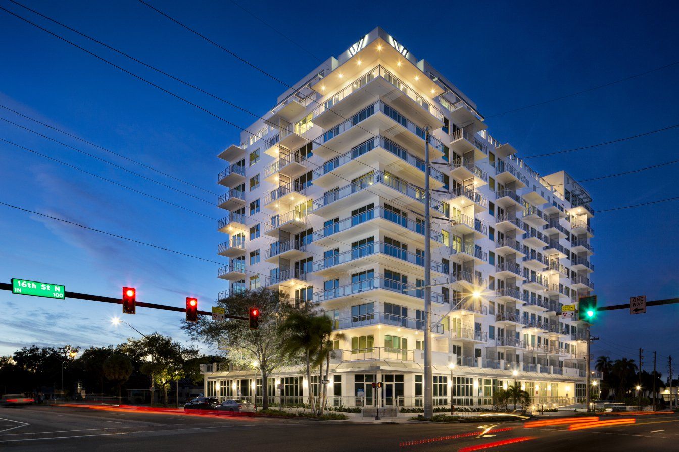 Vantage St. Pete Apartment Building View