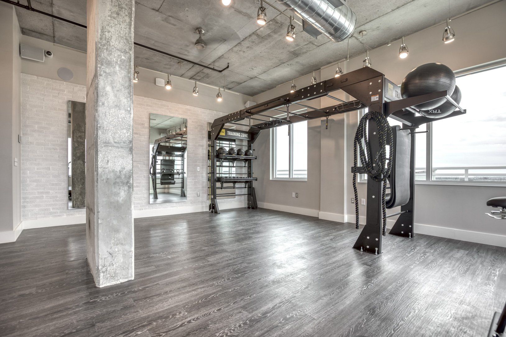 Vantage St. Pete Apartment Fitness Center
