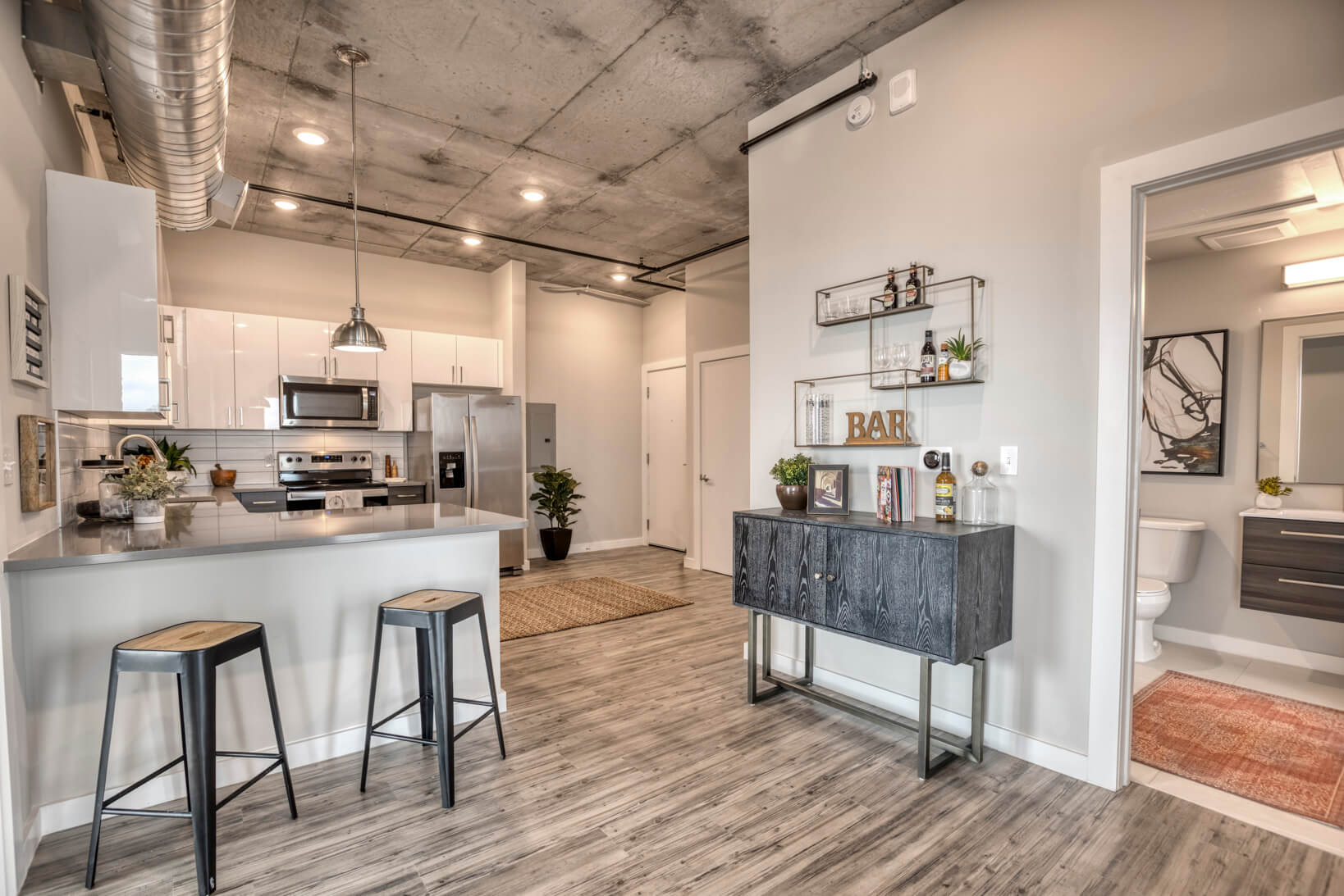 Kitchen with Quartz Countertops at Vantage St. Pete