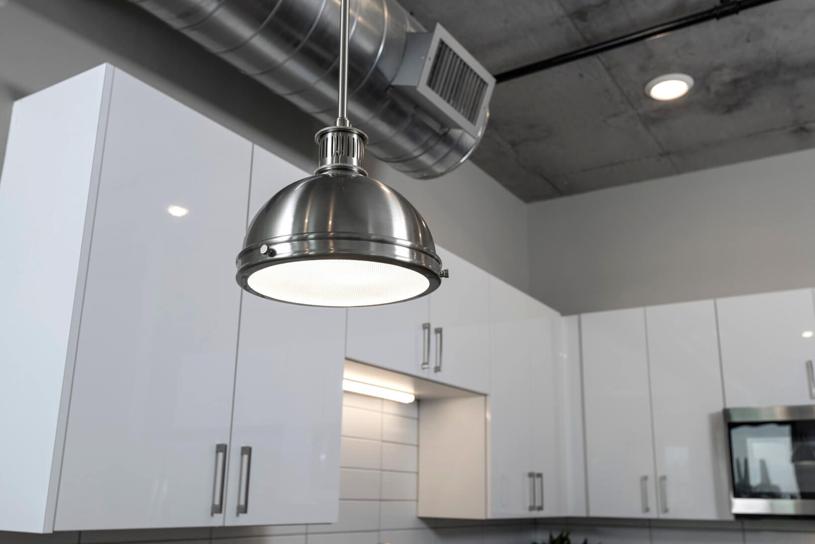 Apartment Decor Light at Vantage St. Pete