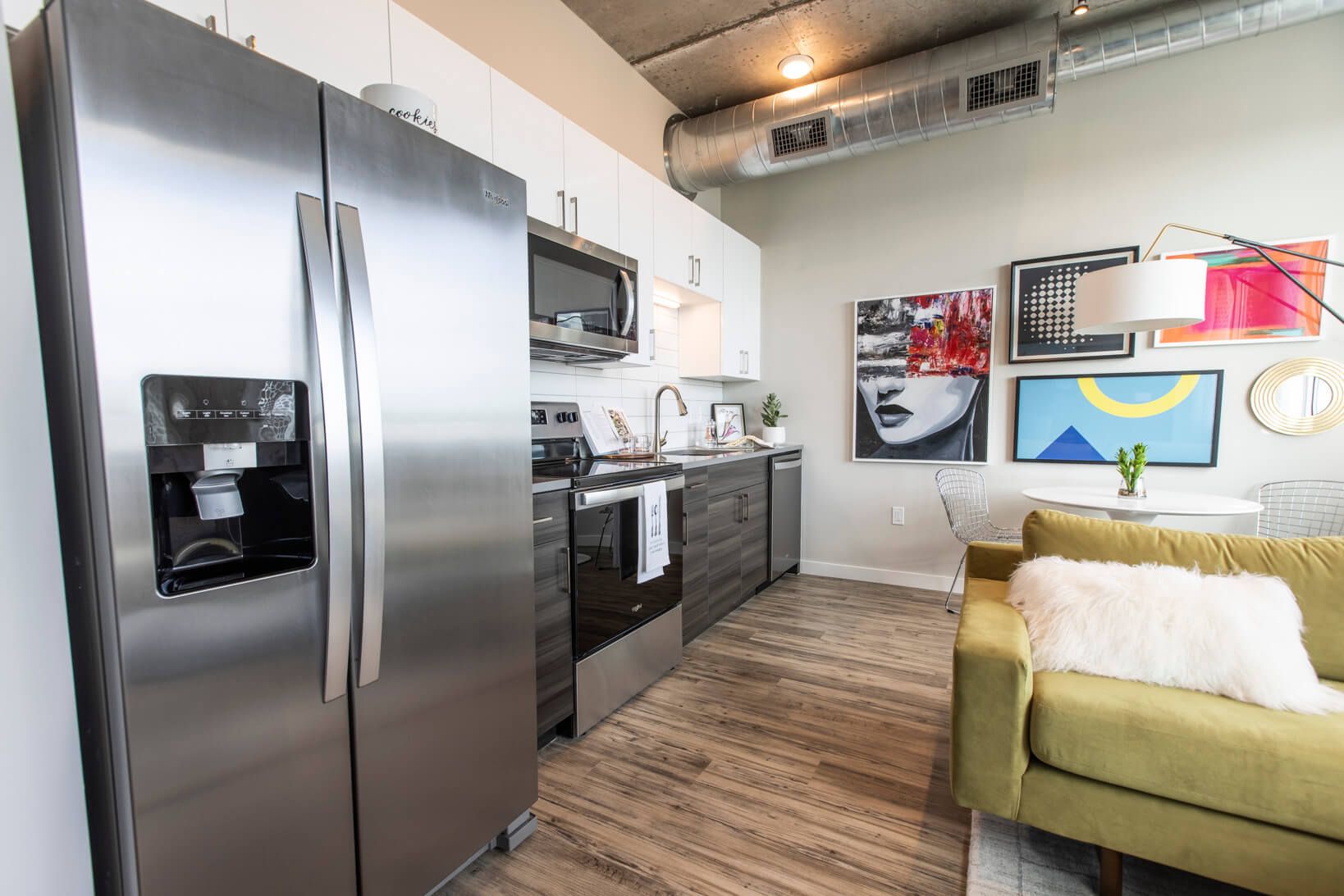 Vantage St. Pete Apartment Kitchen