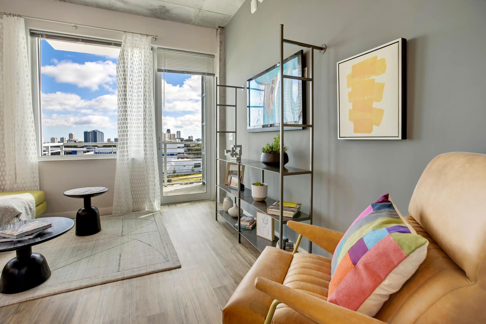 Vantage St. Pete Apartment Oversized Windows