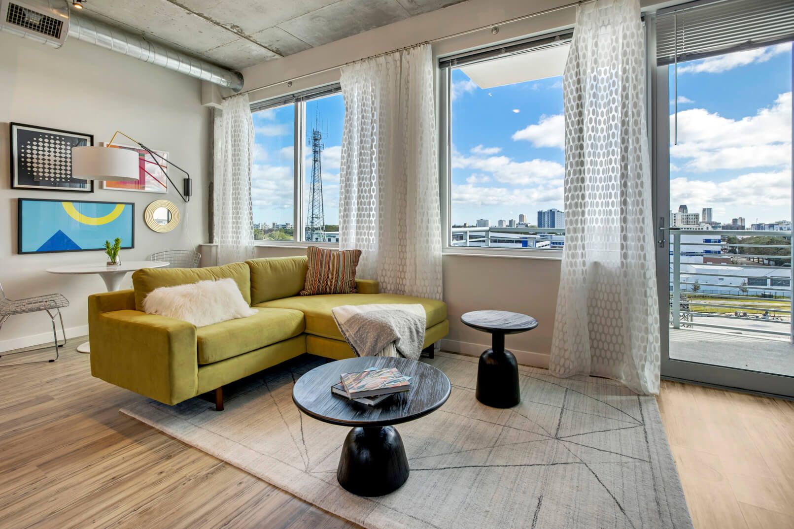 Vantage St. Pete Apartment with Smarthome Technology