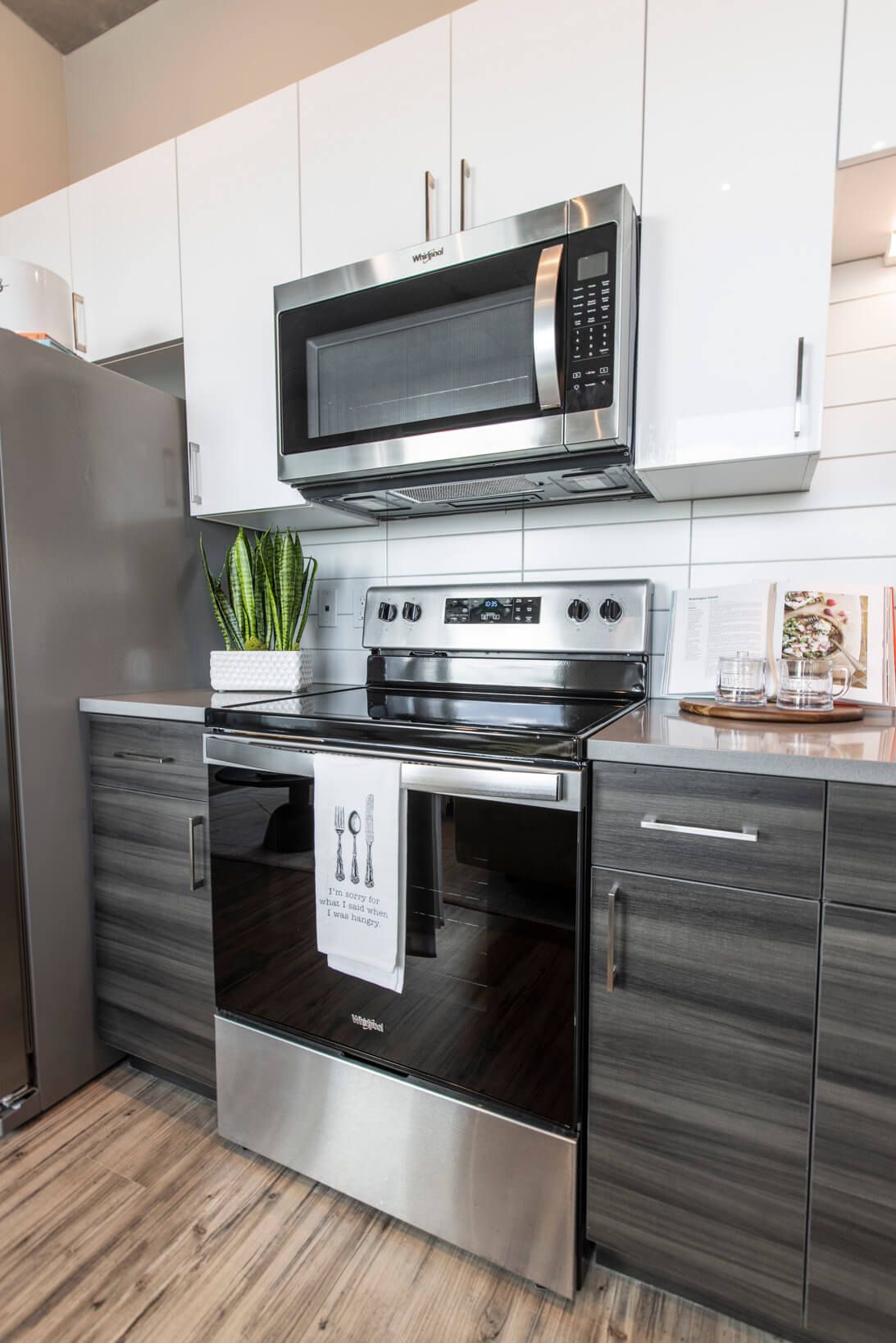 Vantage St. Pete Apartment Microwave and Stove