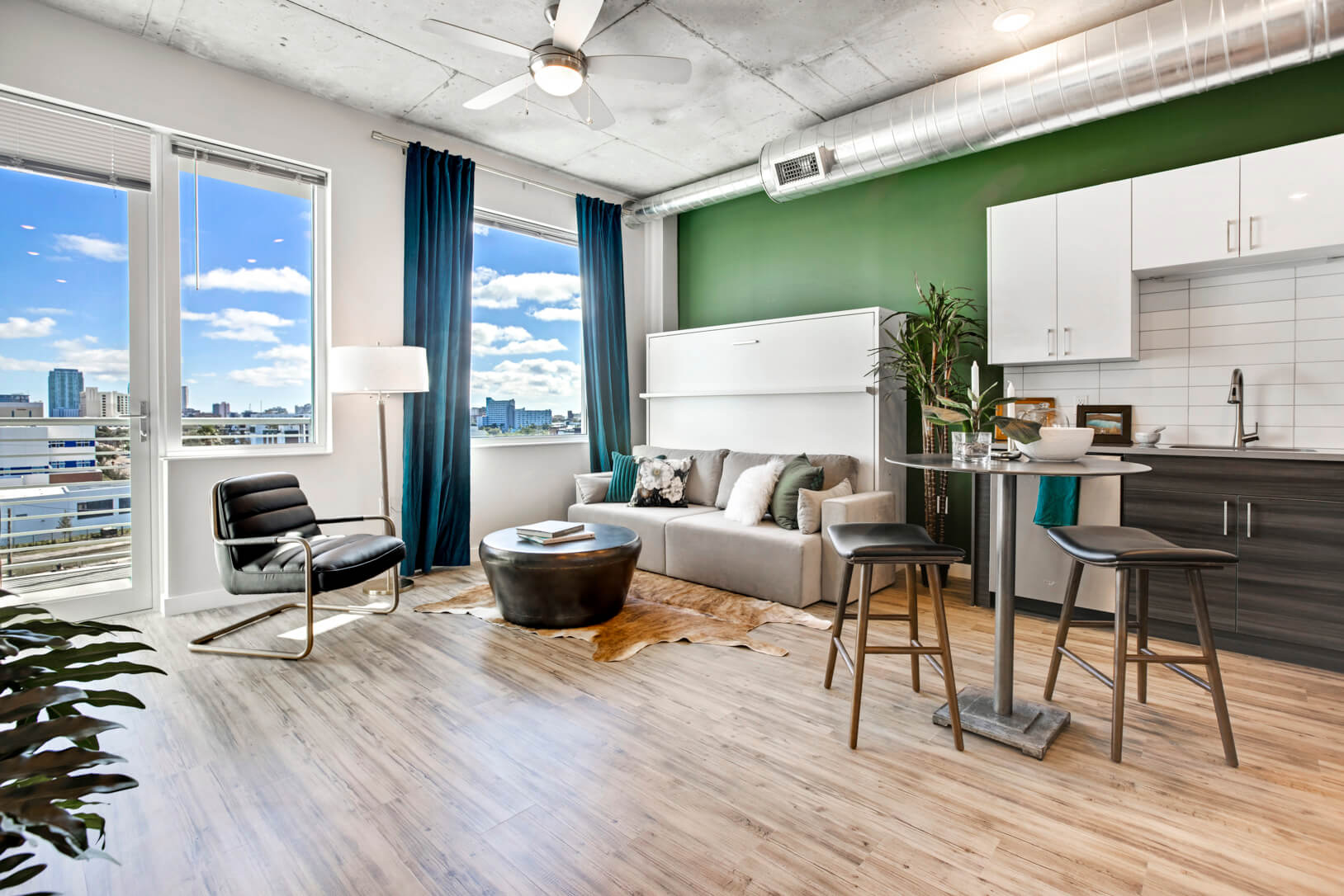 Vantage St. Pete Apartment Living Room with High End Finishes