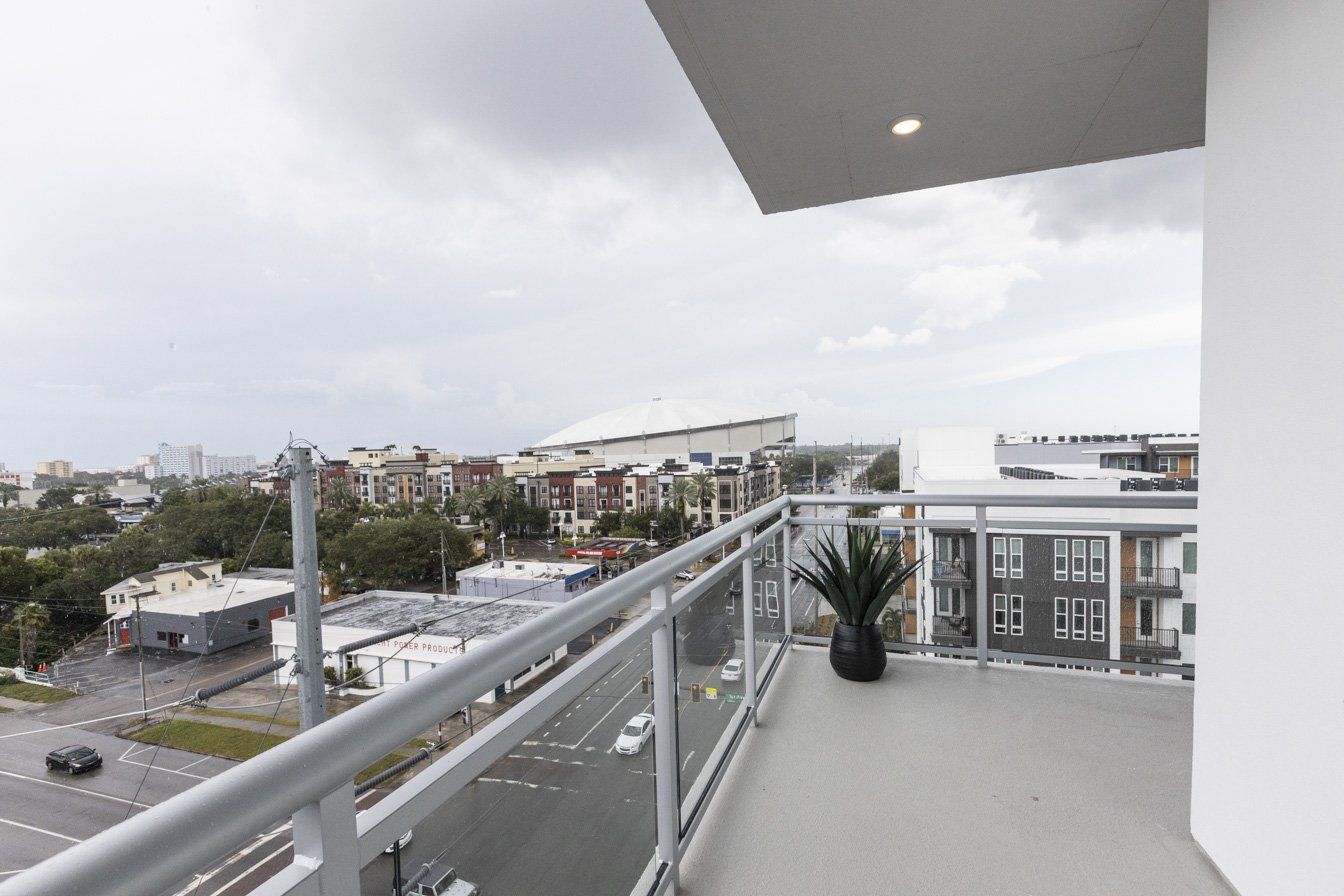 Apartment Expansive Balcony at Vantage St. Pete
