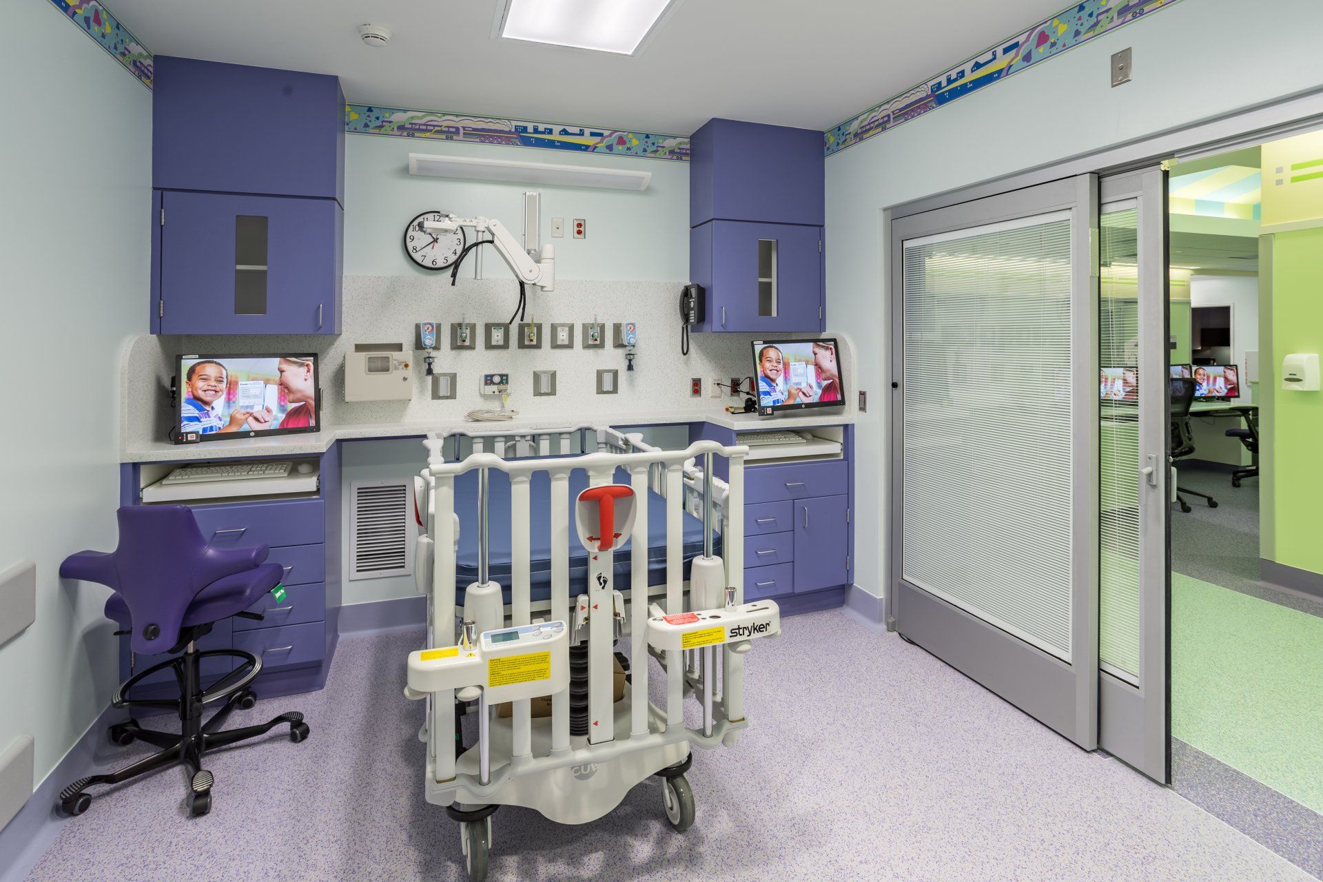 Hospital childrens bed